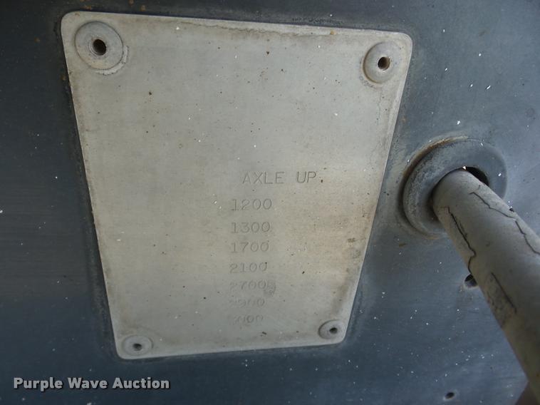 image for item J8664 2001 Sterling L9500 ready mix truck