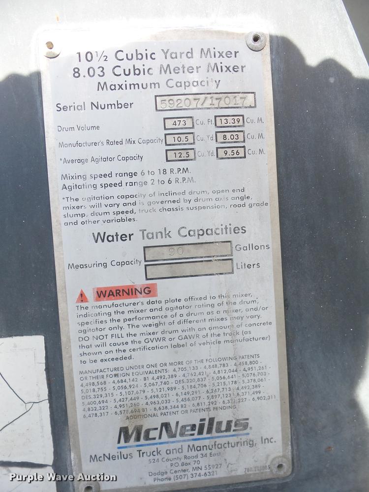 image for item J8664 2001 Sterling L9500 ready mix truck