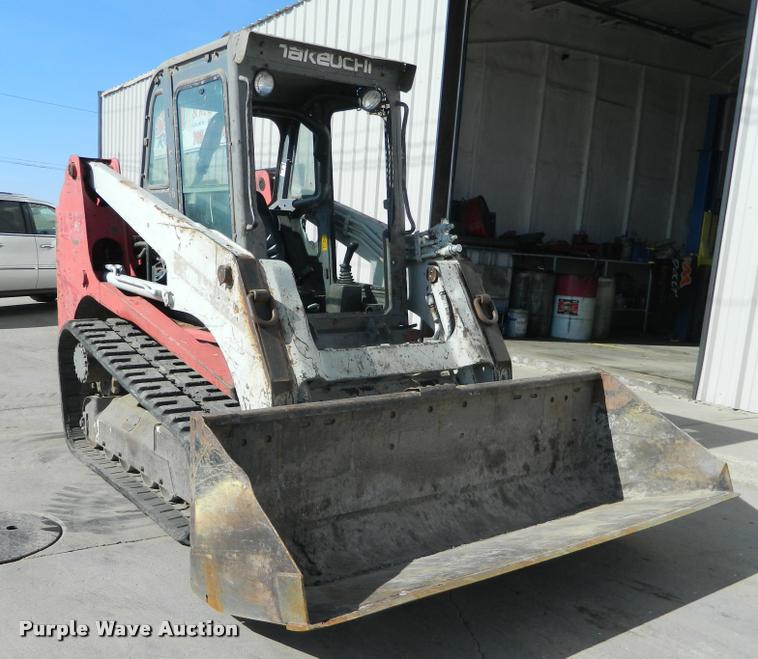 image for item J8758 2005 Takeuchi TL140 skid steer