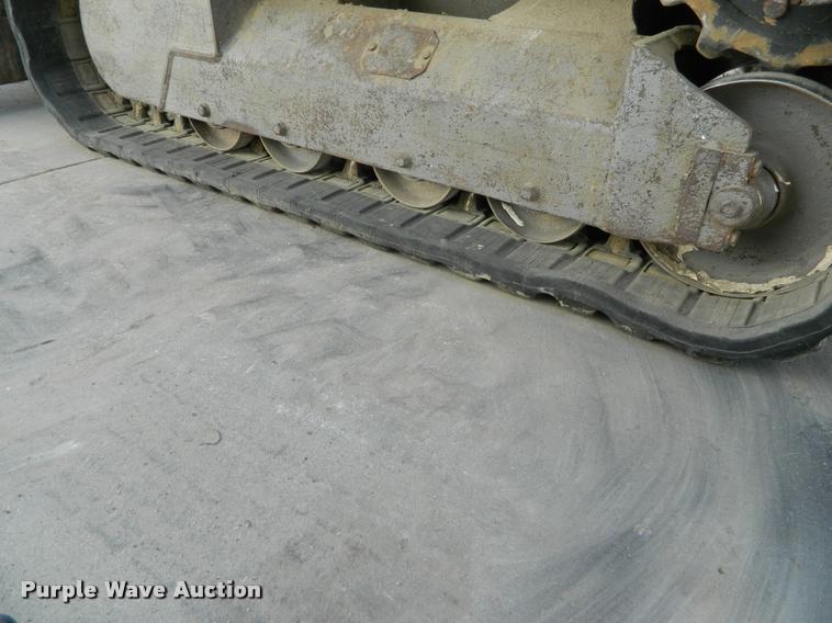 image for item J8758 2005 Takeuchi TL140 skid steer