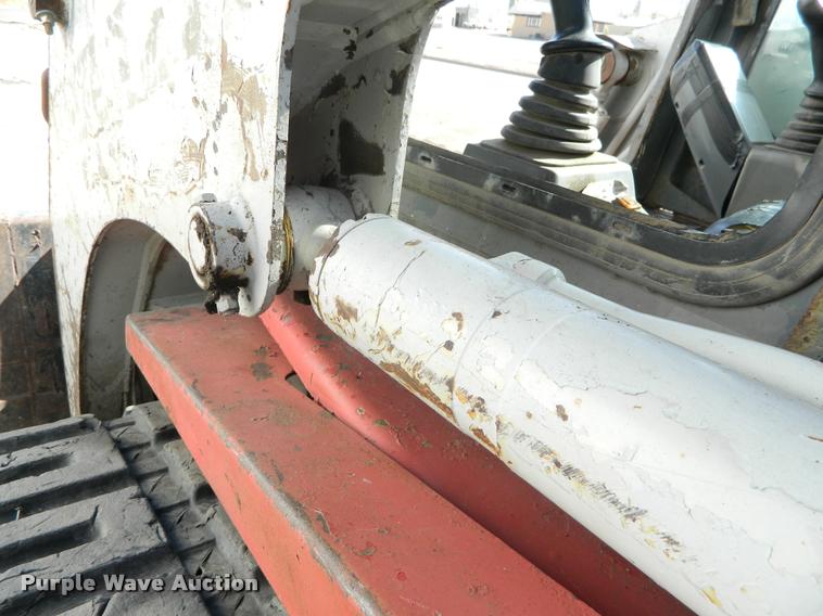 image for item J8758 2005 Takeuchi TL140 skid steer