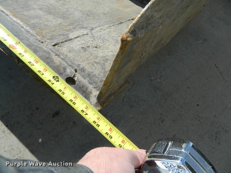 image for item J8758 2005 Takeuchi TL140 skid steer