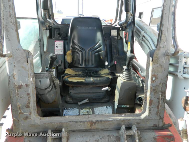 image for item J8758 2005 Takeuchi TL140 skid steer