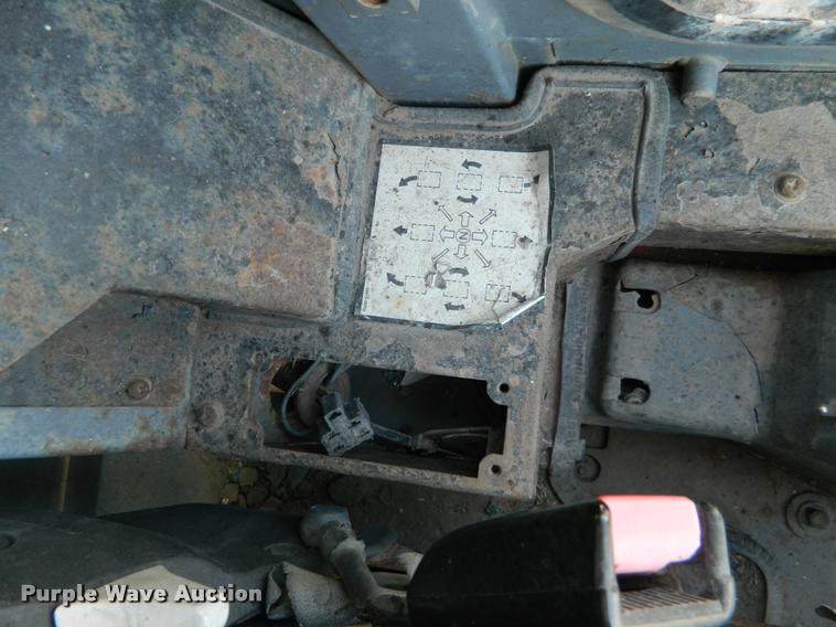image for item J8758 2005 Takeuchi TL140 skid steer