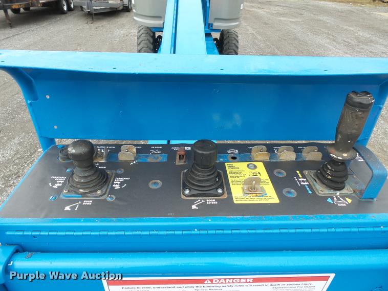 image for item K3335 1999 Genie S60 boom lift