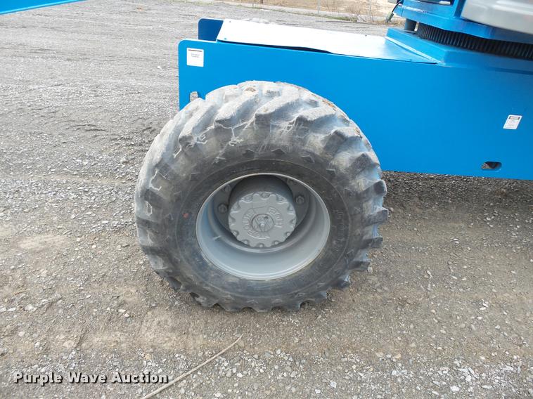image for item K3335 1999 Genie S60 boom lift