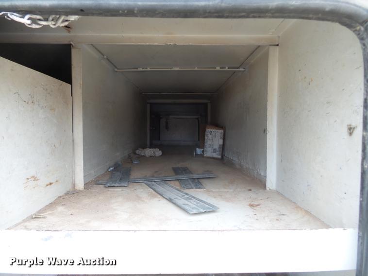 image for item K3336 2002 International 7500 digger derrick truck