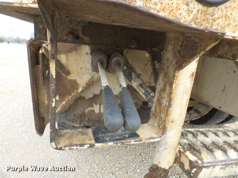 image for item K3336 2002 International 7500 digger derrick truck