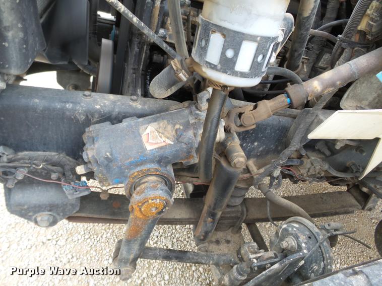 image for item K3336 2002 International 7500 digger derrick truck