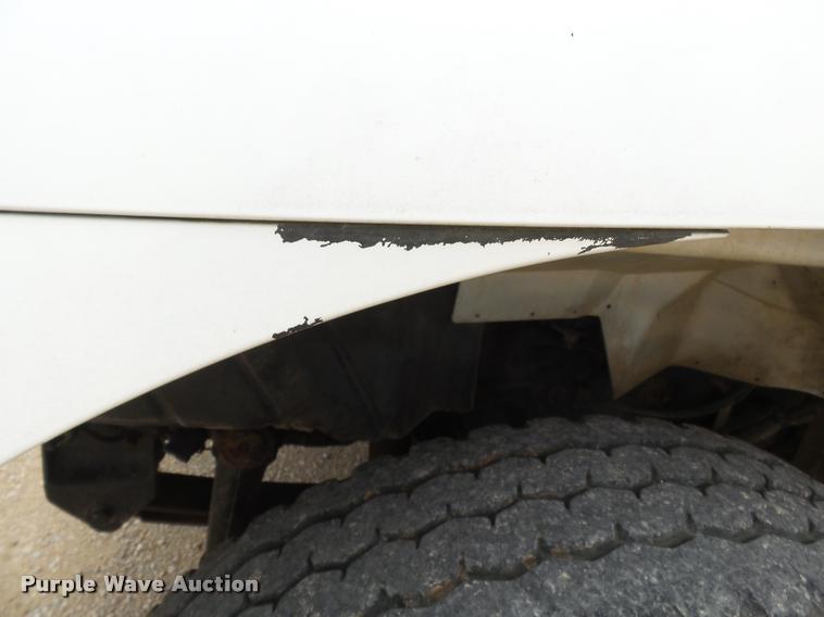 image for item K3337 2004 International 7500 bucket truck