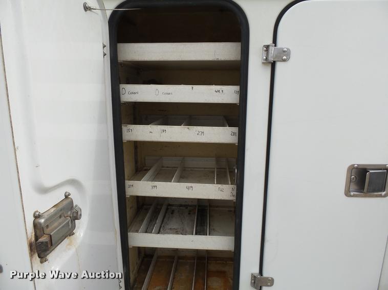 image for item K3337 2004 International 7500 bucket truck