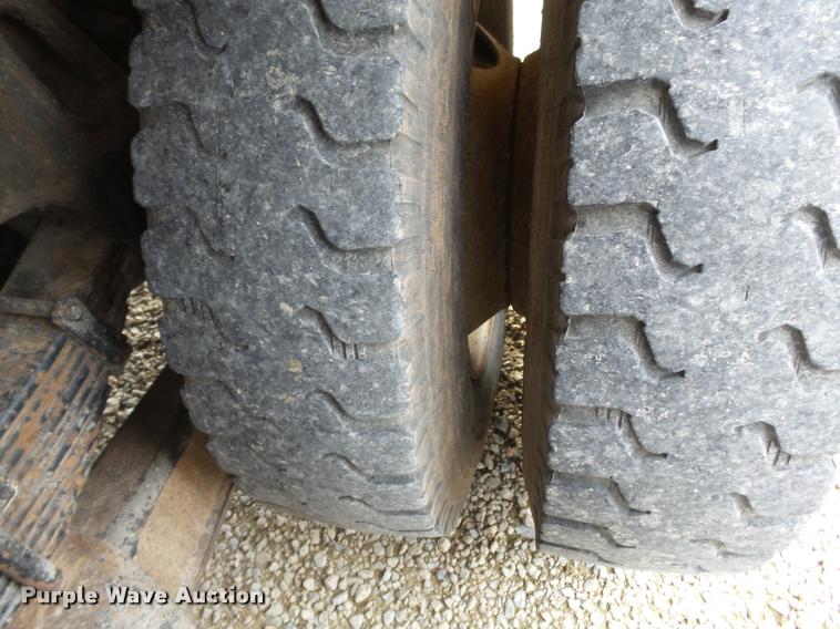 image for item K3337 2004 International 7500 bucket truck