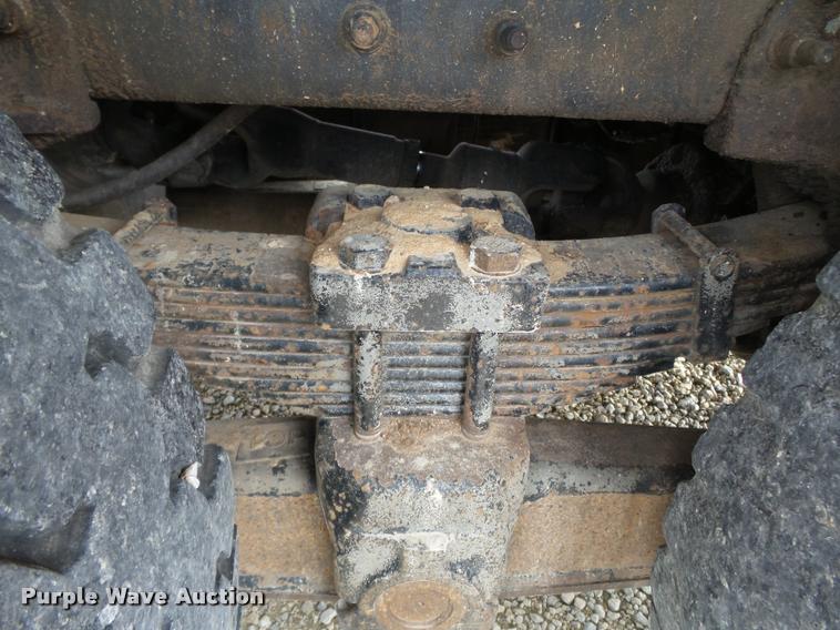 image for item K3337 2004 International 7500 bucket truck