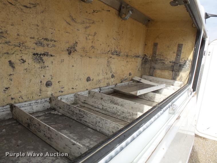 image for item K3337 2004 International 7500 bucket truck