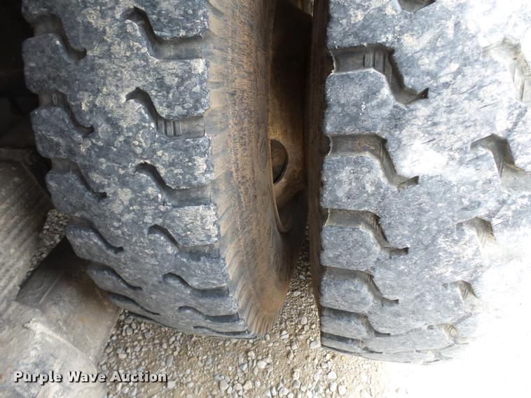 image for item K3337 2004 International 7500 bucket truck