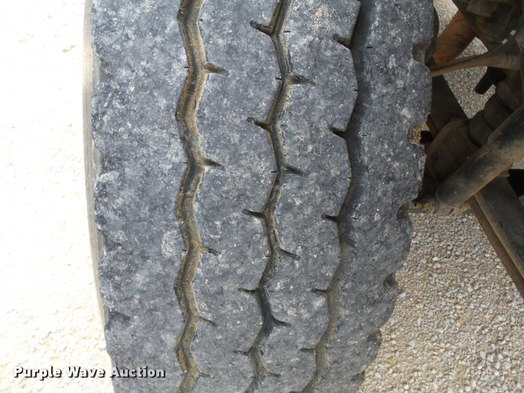 image for item K3337 2004 International 7500 bucket truck