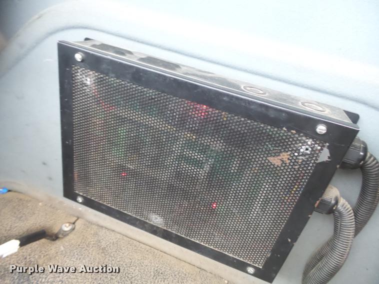 image for item K3337 2004 International 7500 bucket truck