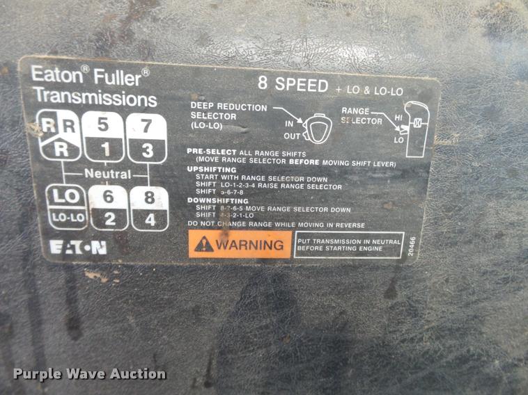 image for item K3337 2004 International 7500 bucket truck