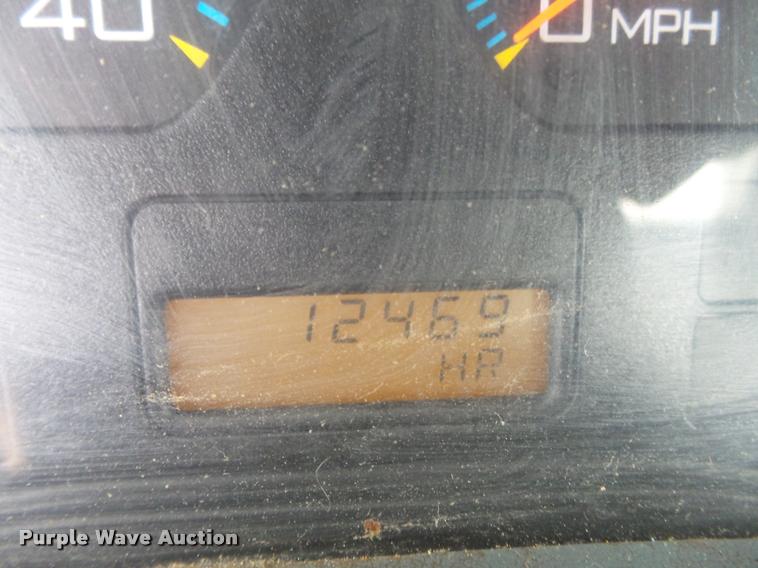 image for item K3337 2004 International 7500 bucket truck