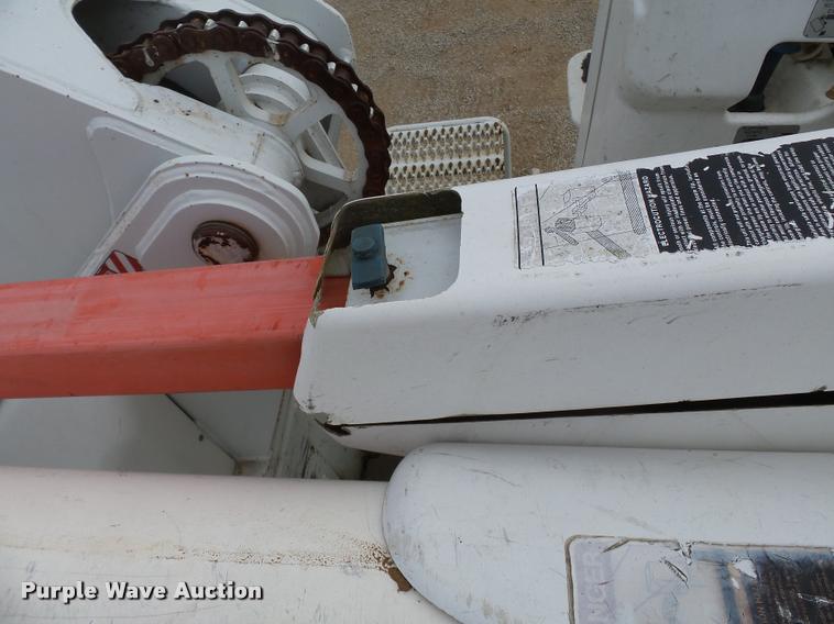 image for item K3337 2004 International 7500 bucket truck