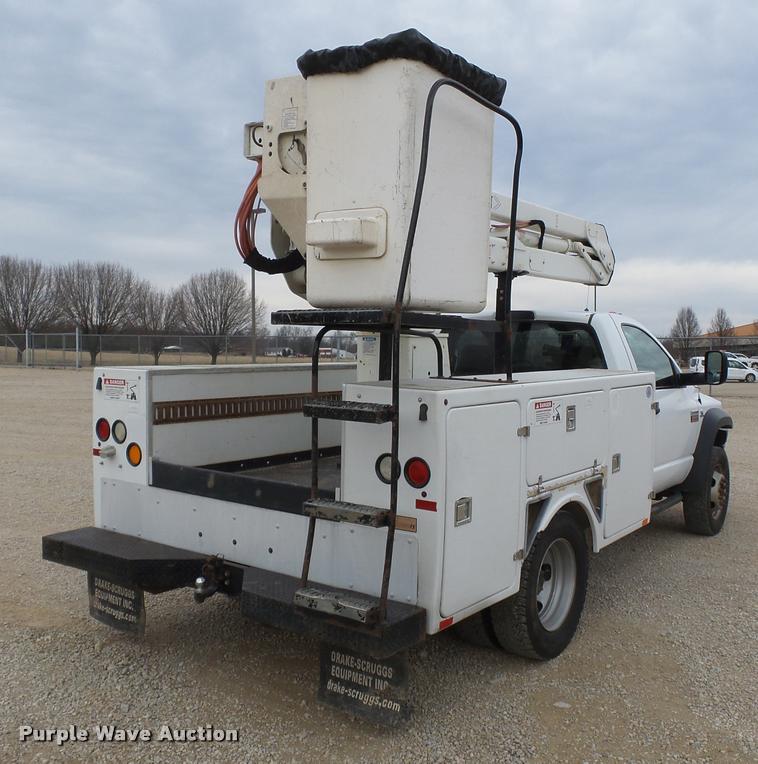 image for item K3338 2008 Dodge Ram 5500 bucket truck