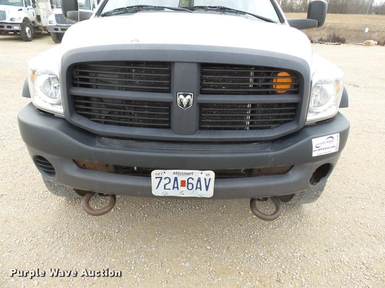 image for item K3338 2008 Dodge Ram 5500 bucket truck