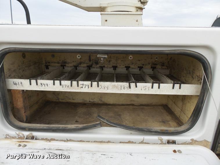 image for item K3338 2008 Dodge Ram 5500 bucket truck