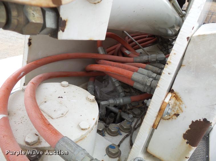 image for item K3338 2008 Dodge Ram 5500 bucket truck