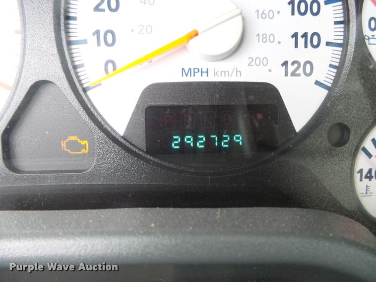 image for item K3338 2008 Dodge Ram 5500 bucket truck