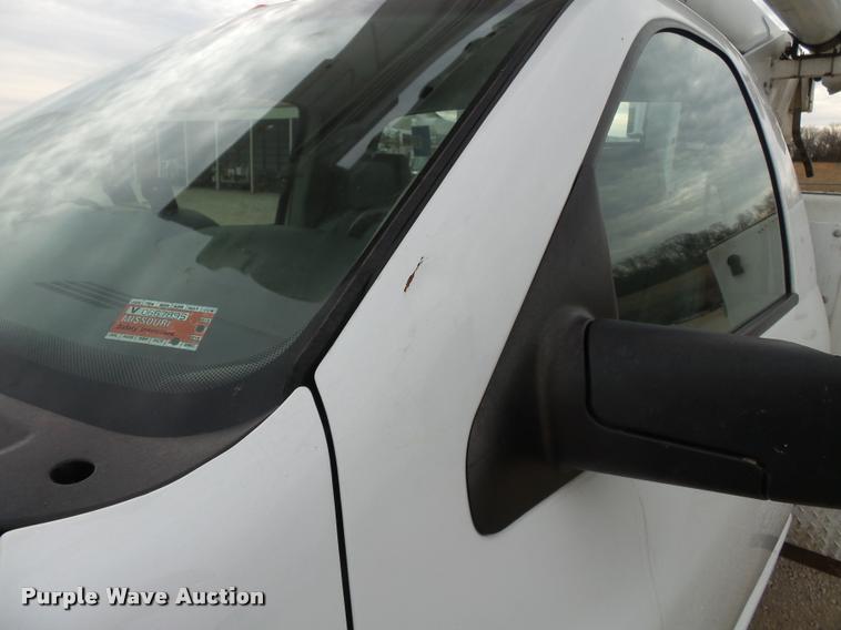 image for item K3339 2008 Dodge Ram 5500 bucket truck