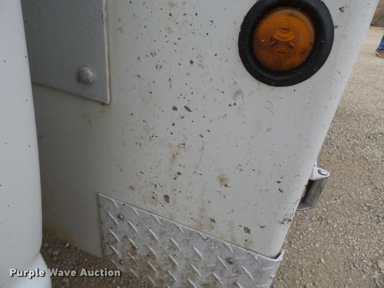 image for item K3339 2008 Dodge Ram 5500 bucket truck