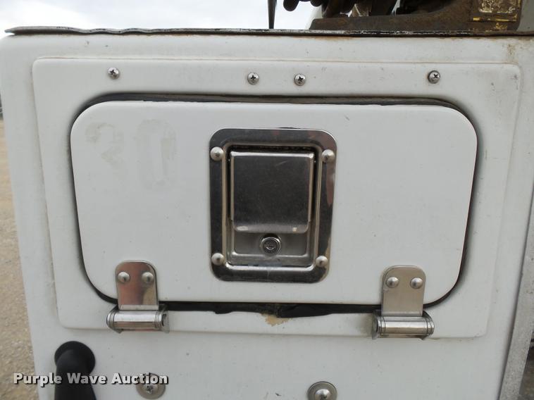image for item K3339 2008 Dodge Ram 5500 bucket truck