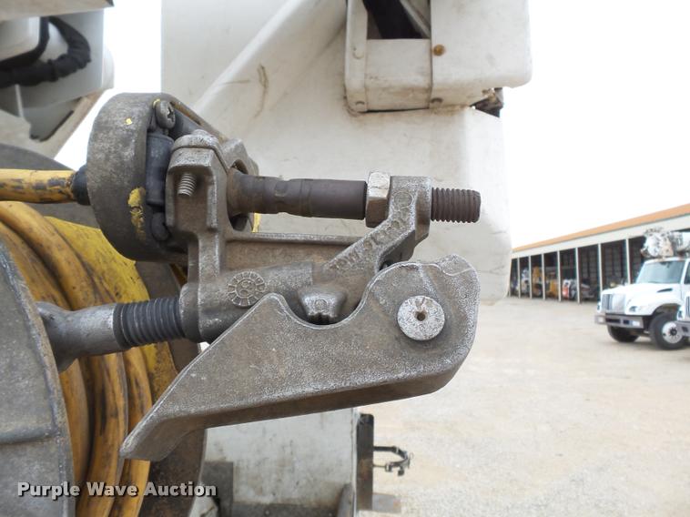 image for item K3339 2008 Dodge Ram 5500 bucket truck