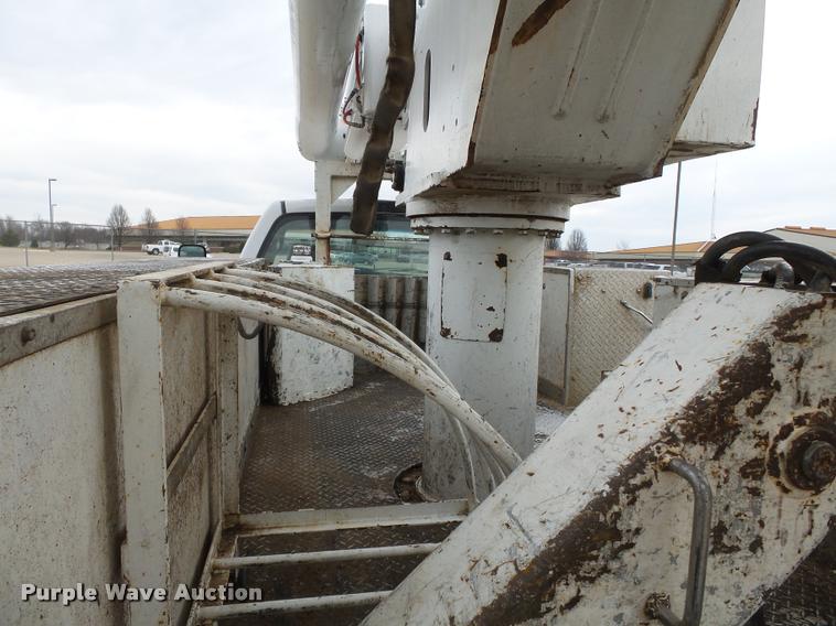 image for item K3339 2008 Dodge Ram 5500 bucket truck