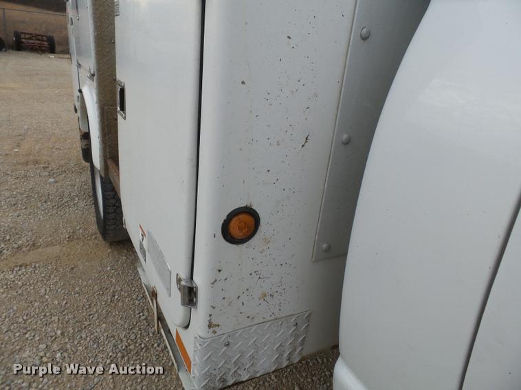 image for item K3339 2008 Dodge Ram 5500 bucket truck