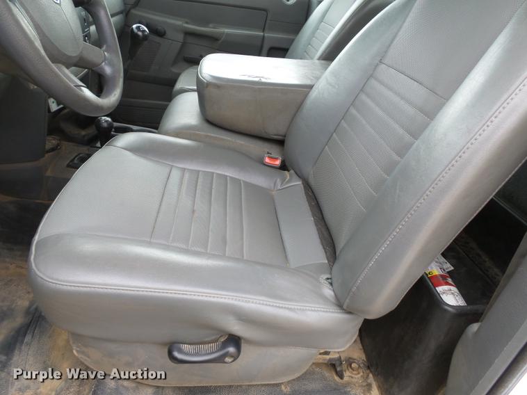 image for item K3339 2008 Dodge Ram 5500 bucket truck