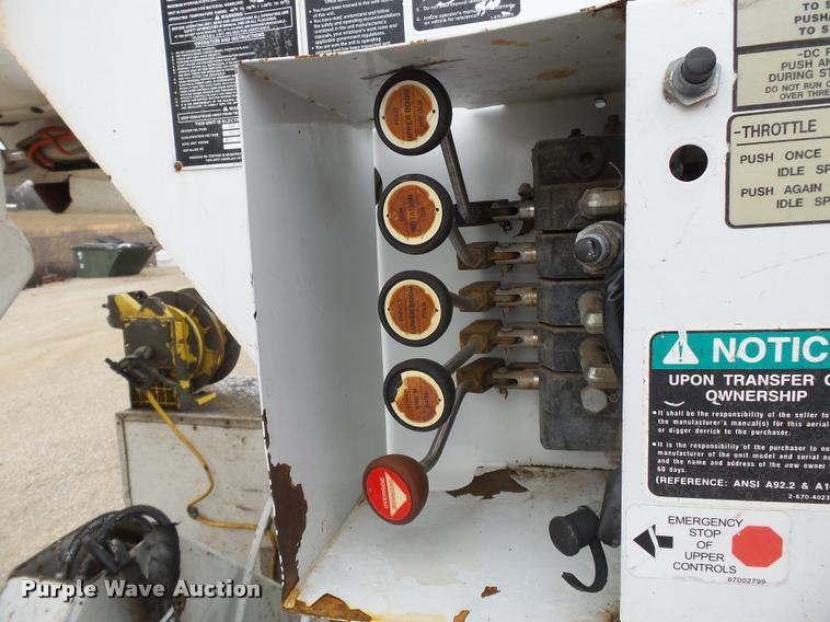 image for item K3339 2008 Dodge Ram 5500 bucket truck