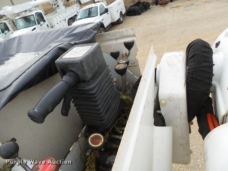 image for item K3339 2008 Dodge Ram 5500 bucket truck