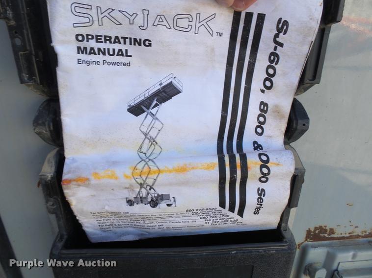 image for item K3348 2000 Skyjack SJ8831 scissor lift