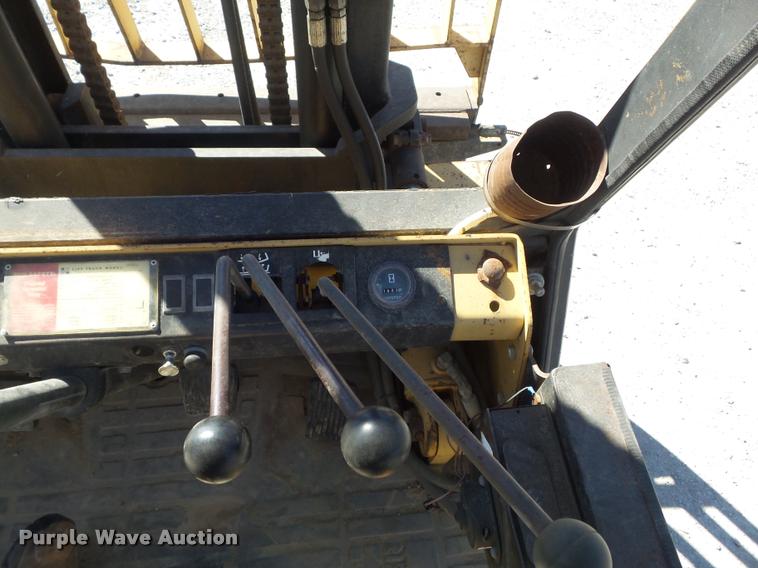 image for item K7701 1987 Hyster H90XL rough terrain forklift