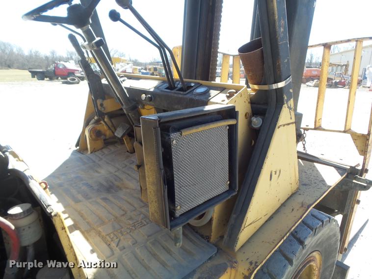 image for item K7701 1987 Hyster H90XL rough terrain forklift