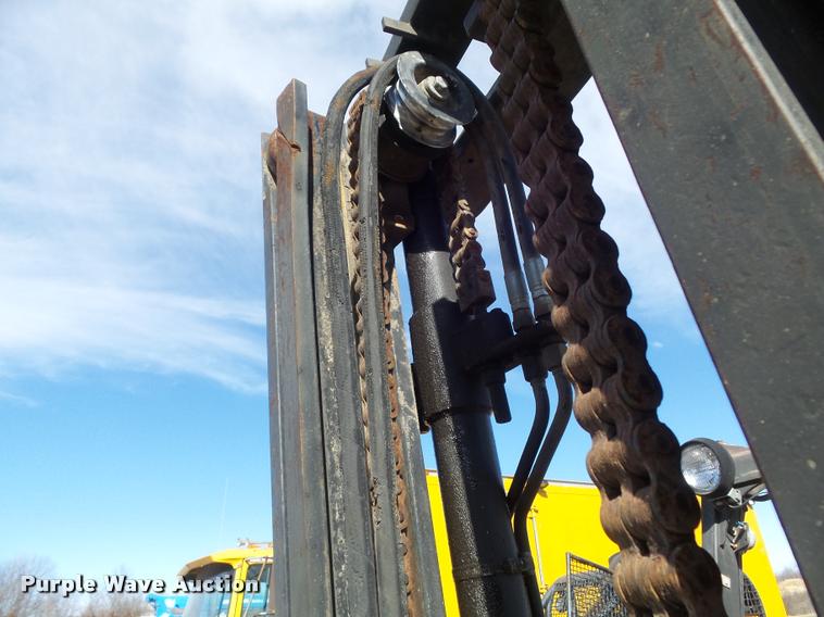 image for item K7701 1987 Hyster H90XL rough terrain forklift