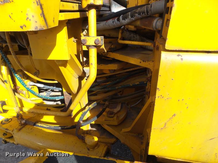 image for item K7703 1990 John Deere 772B motor grader