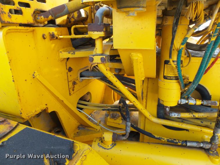 image for item K7703 1990 John Deere 772B motor grader