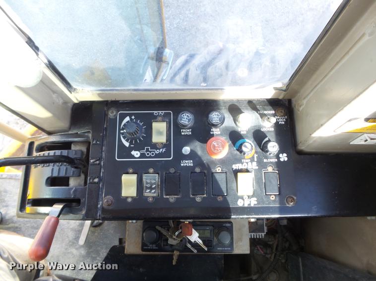 image for item K7703 1990 John Deere 772B motor grader