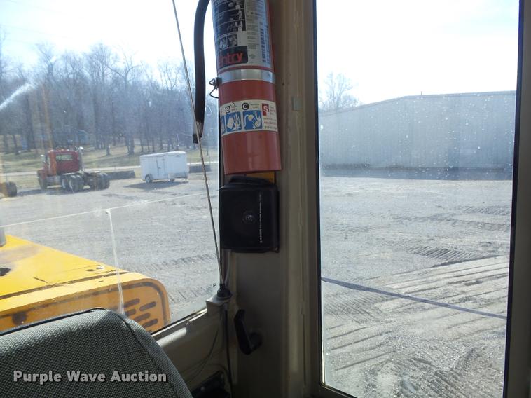 image for item K7703 1990 John Deere 772B motor grader