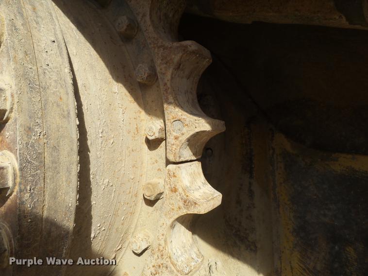 image for item K7704 1995 Caterpillar D6H XL Series II dozer