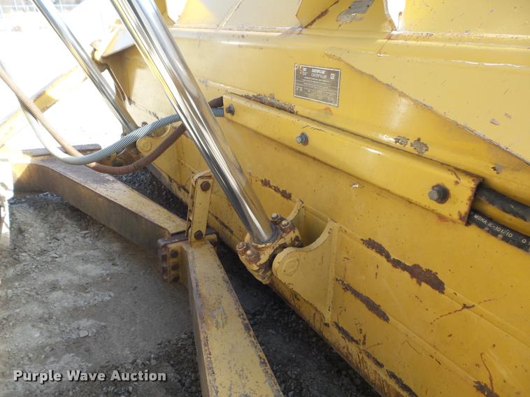 image for item K7704 1995 Caterpillar D6H XL Series II dozer