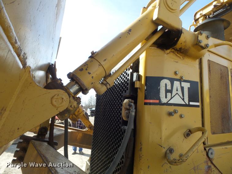 image for item K7704 1995 Caterpillar D6H XL Series II dozer