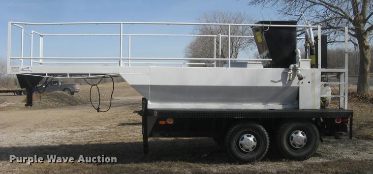 image for item L3939 1987 Bowie 1100TR hydromulcher